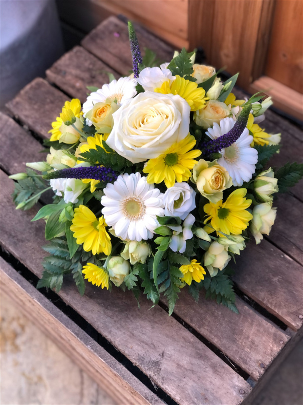 Funeral Flowers | Funeral Posy?s | Florist Choice Posy