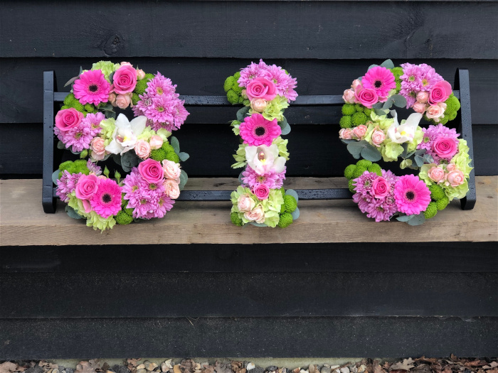 Funeral Flowers | Funeral Letter Tributes | SIS Loose Style letters
