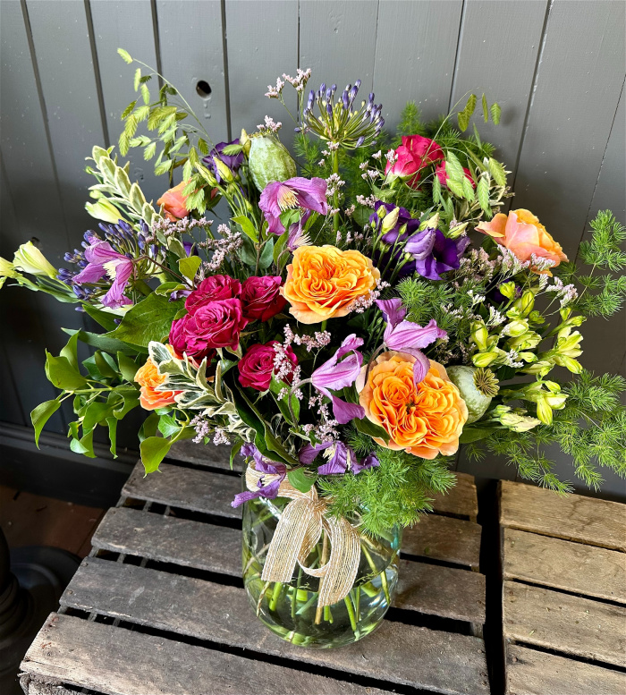 Bouquets | Container arrangements | Glass Milk Churn Vase