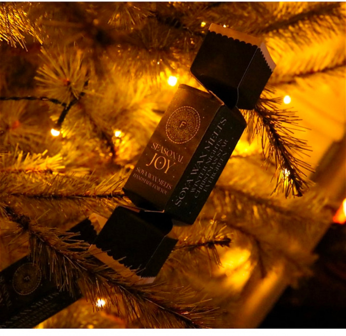 Gifts | The Christmas Collection | Upsell gifts | Wax Melt Christmas Cracker